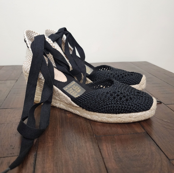 NWT J.Crew Black Crochet Lace-Up Espadrille Wedge Shoes Sz6.5 Euro Summer Casual - Picture 3 of 13